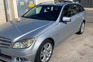 Mercedes 220 sw con gancio traino