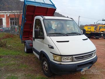 Iveco Daily 35C10 2.3 Hpi TDI PM-RG Cabinato