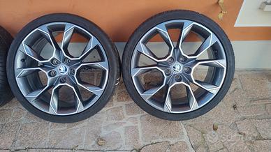 Cerchi 19" 7.5j ET51  5x112