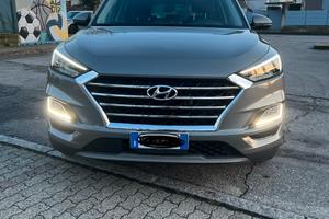 HIUNDAI TUCSON