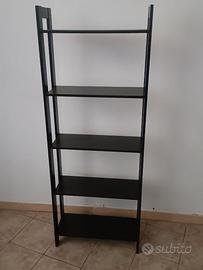 Scaffale, libreria. Arredo ufficio