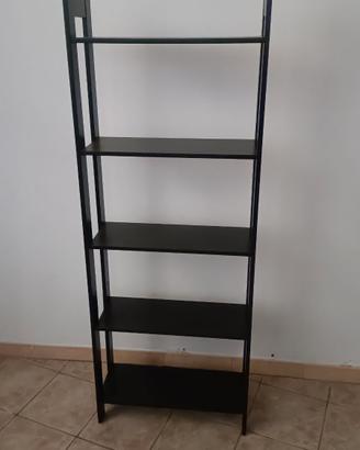 Scaffale, libreria. Arredo ufficio