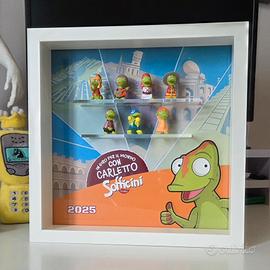 Espositore per In giro per il mondo con Carletto