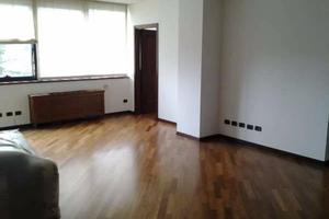 Immobile di 150 m² con più di 5 locali a Sansepolc