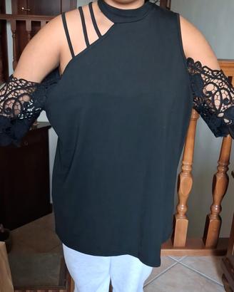 maglia nera con maniche in pizzo taglia L 