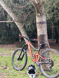 MTB enduro giant  trace x 29 m 2022 + vari