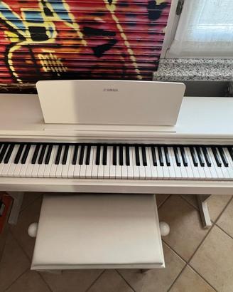 Pianoforte digitale Yamaha Arius YDP-145 white