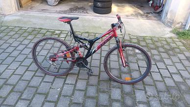 Bicicletta Mountain Bike Rockrider