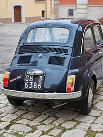Fiat 500 d'epoca in discrete condizioni