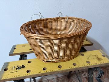 Cestino per bici in vimini
