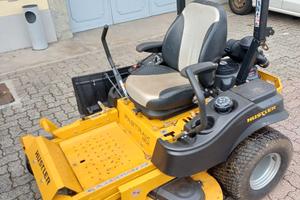 Trattore tagliaerba Hustler