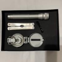 Kit survival con torcia, bussola e multitool
