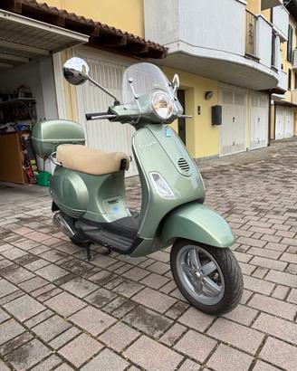 Vespa lx 150