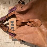 Borsa in pelle color cuoio chiaro con tracolla