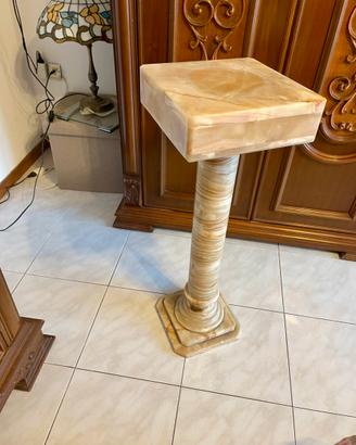 Colonna/piedistallo in onice ( o marmo )