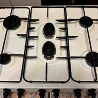 Piano cottura Ariston da incasso (da 60cm)