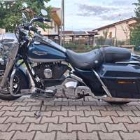 Harley-Davidson RoadKing FLHRCI