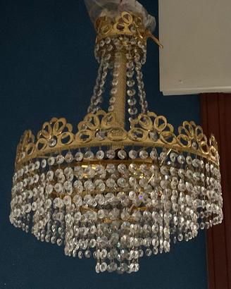 Lampadario a sei luci con pendenti in cristallo