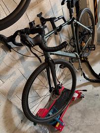 Bicicletta Gravel Triban 120