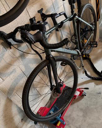 Bicicletta Gravel Triban 120