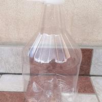 Boccioni in plastica da 5 L puliti bene