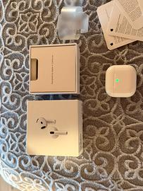 Airpods 4 con cancellazione suoni