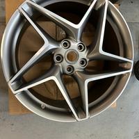 Cerchio grigio titanio ORIGINALE FERRARI F8