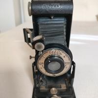 antica macchina fotografica Kodak Six 20 