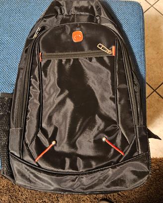 zainetto nuovo mai usato