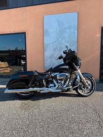 Harley-Davidson 107 Street Glide Special (2017) - 