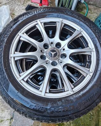 n. 4 cerchi originali Mercedes con pneumatici inve