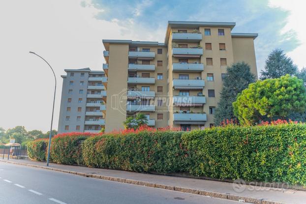 TRE LOCALI CON BALCONE E CUCINA ABITABILE