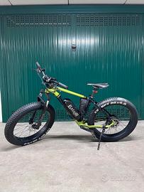 bici elettrica montambaic ammortizzata