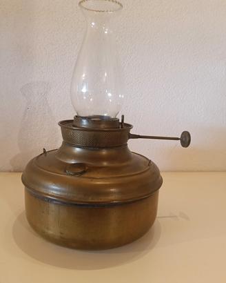 Lampada a olio vintage