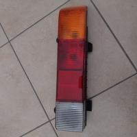 Fanalino posteriore dx usato.