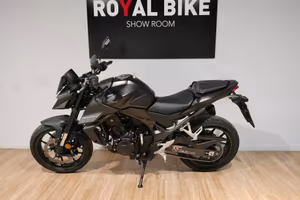 Honda cb 750 hornet-2025-finanziamenti-pass.incl
