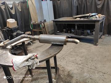 Costruzione scarichi auto rally