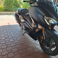Yamaha T Max 530