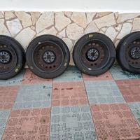 4 gomme su cerchi Citroën C1