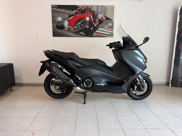 Yamaha TMAX 560