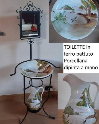 Toilette in ferro battuto con set in ceramica