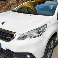 Peugeot 2008 1.2 benzina Allure 
