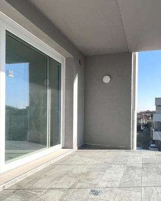 Finestre pvc Apriamo al privato Spissu persiane