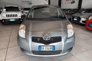 Toyota Yaris 1.0 5 porte