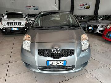 Toyota Yaris 1.0 5 porte