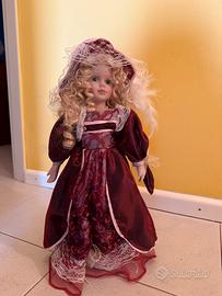 Bambola in porcellana