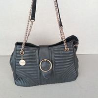 Borsa a tracolla Dudlin nera con dettagli oro