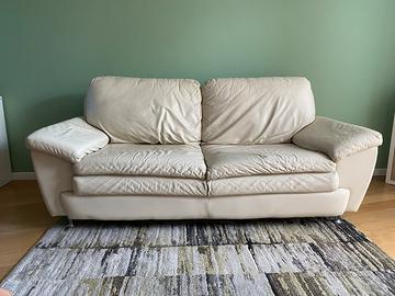 divano 3 posti in pelle