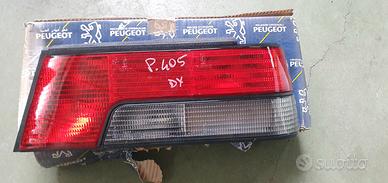 Fanalino posteriore Peugeot 405 635163