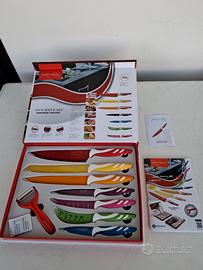 scatola set  7 coltelli + 1 pelapatate 